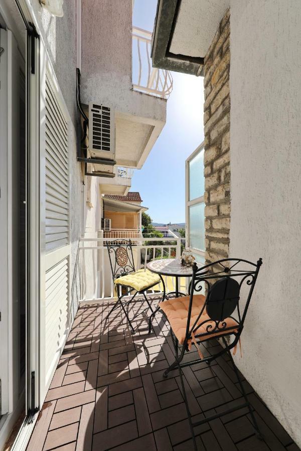 Rooms & Apartments Soline Nuove Biograd Na Moru Exterior foto